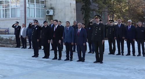 10 Kasım Atatürk'ü Anma Programı Kapsamında Atatürk Anıtı'na çelenk Sunma Töreni Düzenlendi.